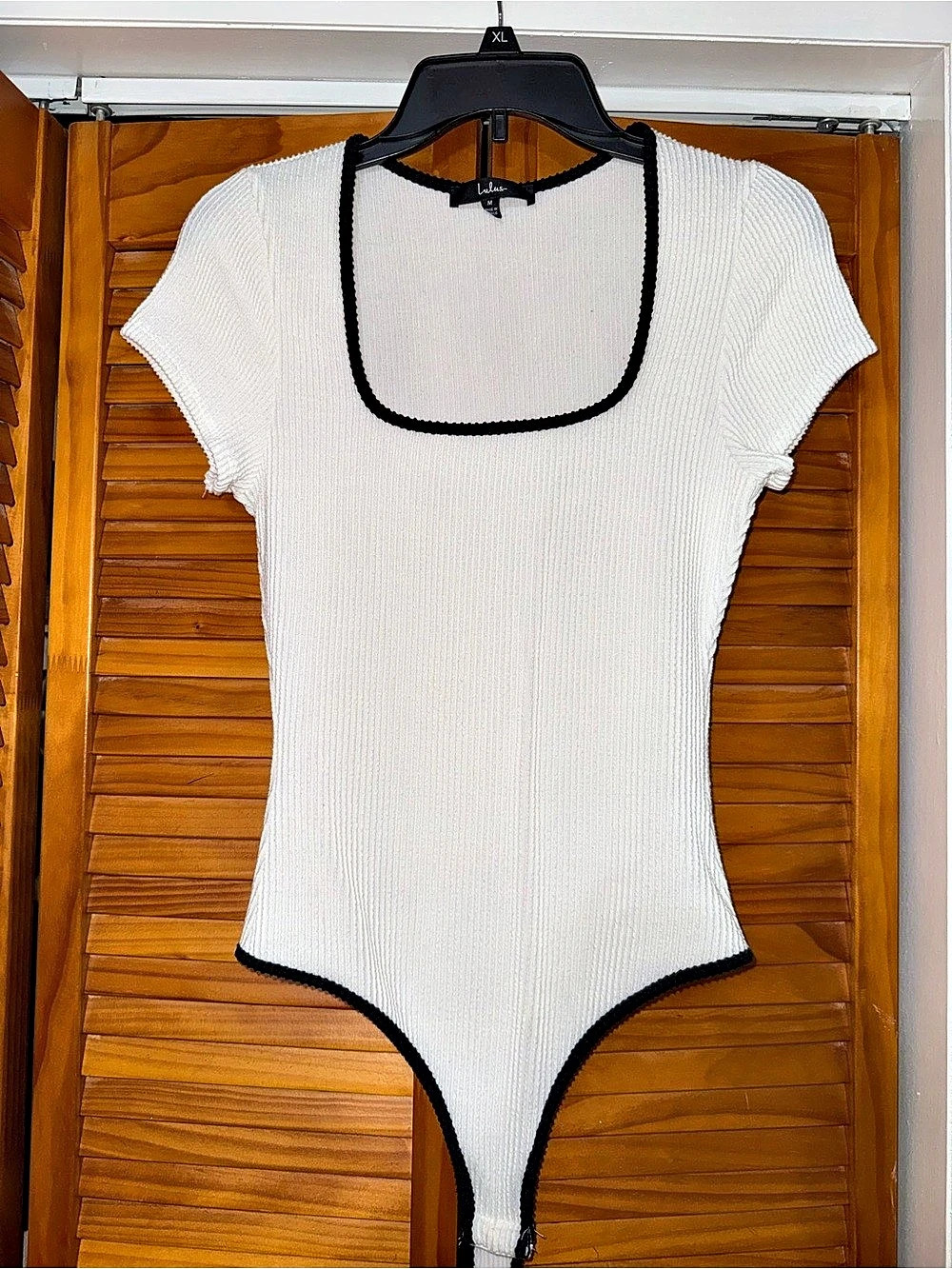 Lulus Chic Pose White Ribbed Knit Short Sleeve Bodysuit